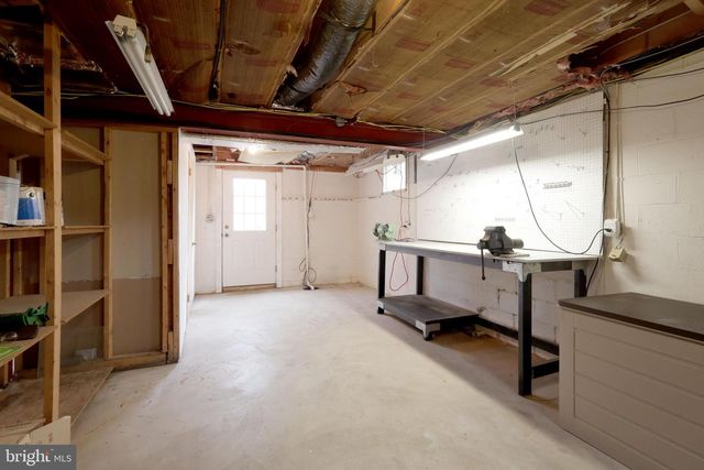 1027 GREENBRIAR DR, State College, PA 16801