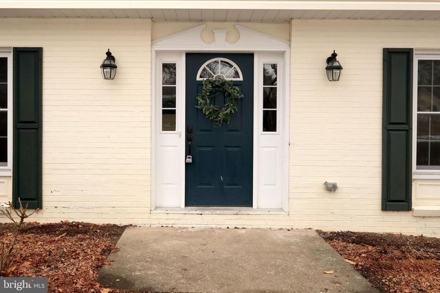 1027 GREENBRIAR DR, State College, PA 16801