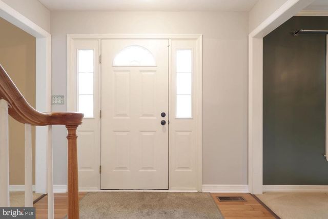 1027 GREENBRIAR DR, State College, PA 16801