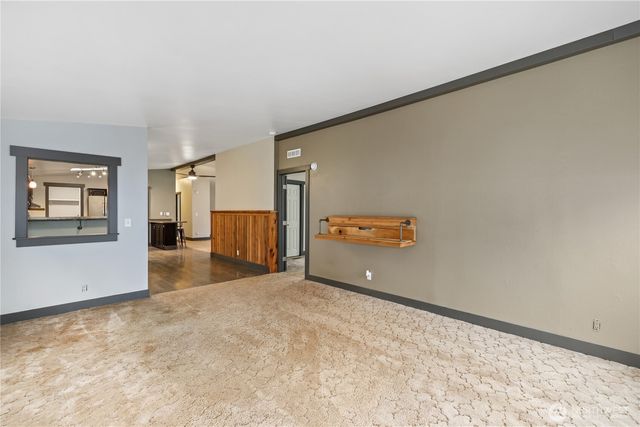 13025 212th Avenue Ct E, Bonney Lake, WA 98391