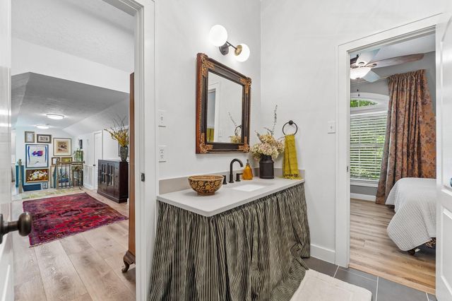 1693 Mohawk Drive, Montgomery, TX 77316