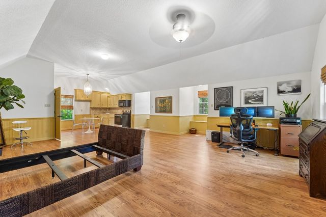 1693 Mohawk Drive, Montgomery, TX 77316
