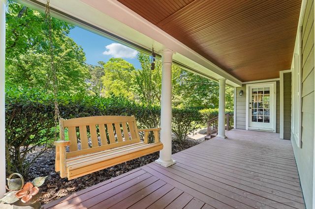 1693 Mohawk Drive, Montgomery, TX 77316