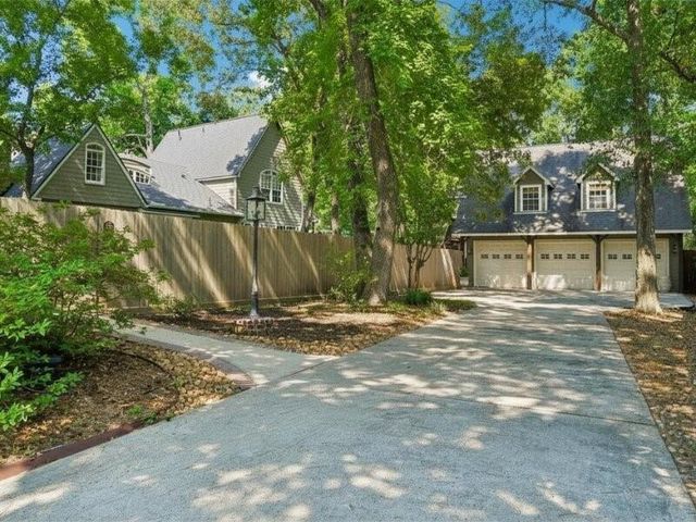 1693 Mohawk Drive, Montgomery, TX 77316