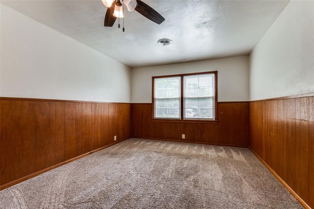 1901 Buck Street, Gainesville, TX 76240