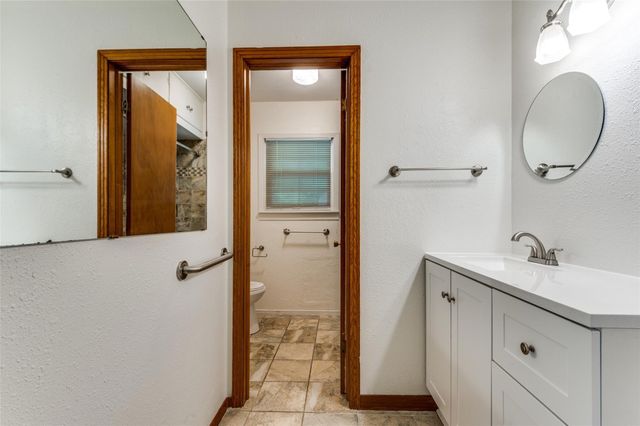 1901 Buck Street, Gainesville, TX 76240