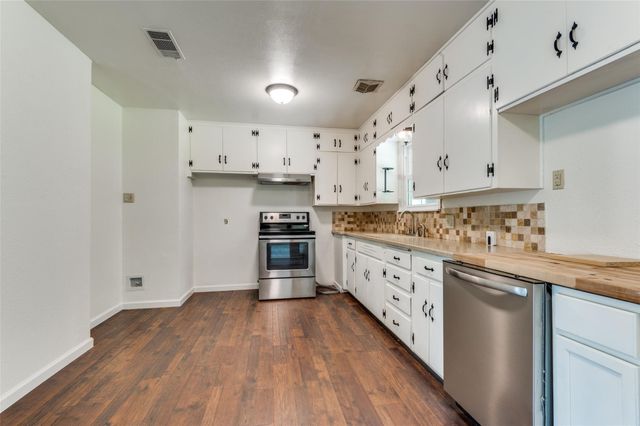 1901 Buck Street, Gainesville, TX 76240