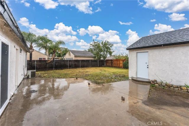 1365 W Etiwanda Avenue, Rialto, CA 92376