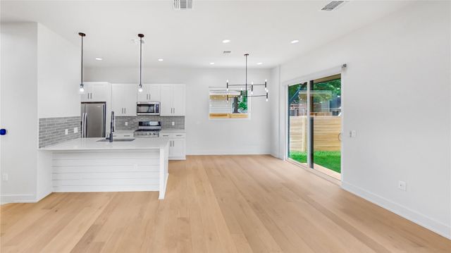 4424 Hank Ave 2, Austin, TX 78745