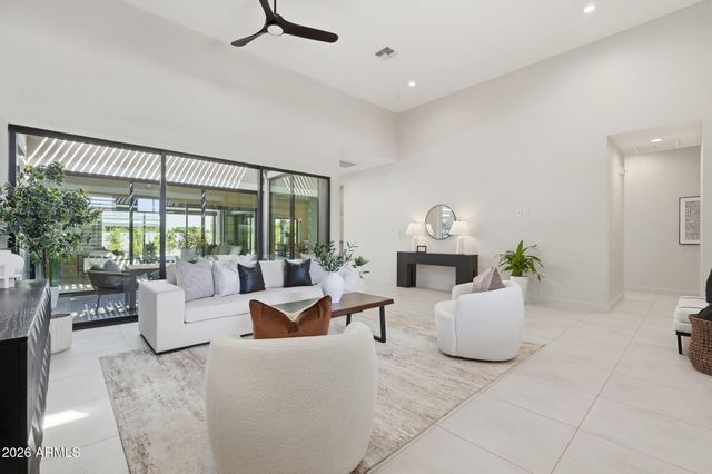 3862 E BLOOMFIELD Parkway, Gilbert, AZ 85296
