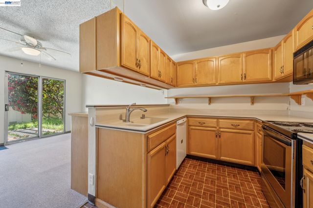 1024 Fontana Dr, Alameda, CA 94502