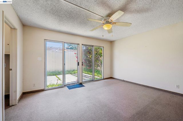 1024 Fontana Dr, Alameda, CA 94502