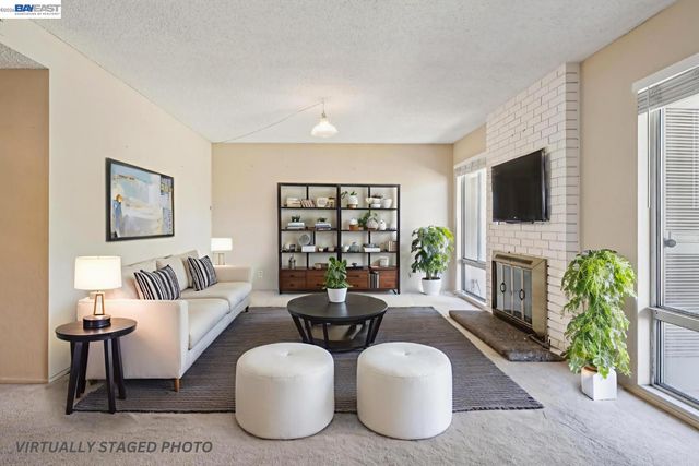 1024 Fontana Dr, Alameda, CA 94502