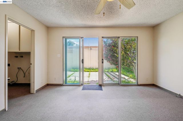 1024 Fontana Dr, Alameda, CA 94502