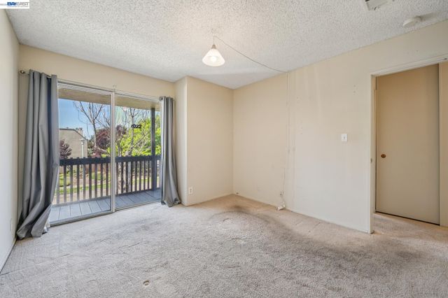 1024 Fontana Dr, Alameda, CA 94502