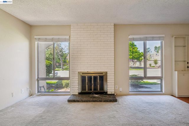 1024 Fontana Dr, Alameda, CA 94502