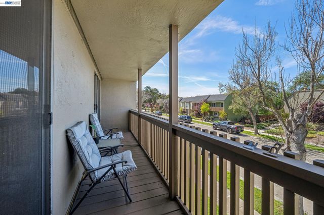 1024 Fontana Dr, Alameda, CA 94502