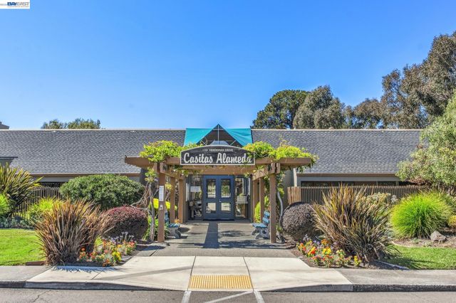 1024 Fontana Dr, Alameda, CA 94502