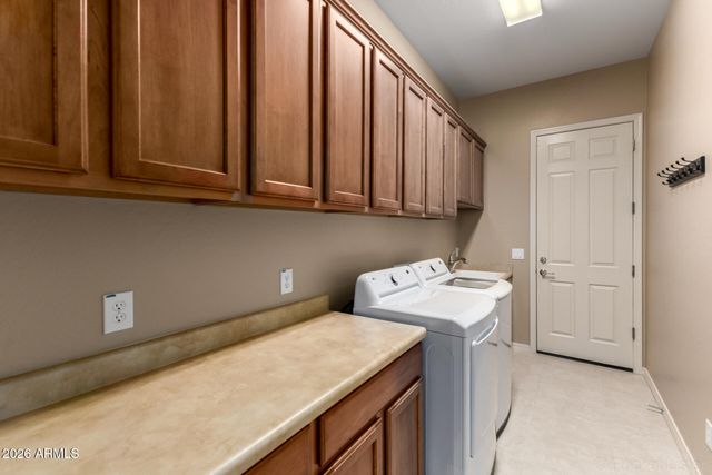 6995 W TRENTON Way, Florence, AZ 85132