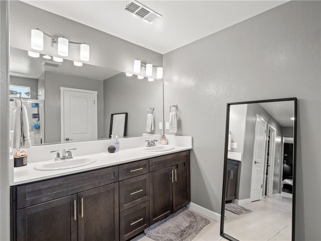 4198 N Reed, Fresno, CA 93723