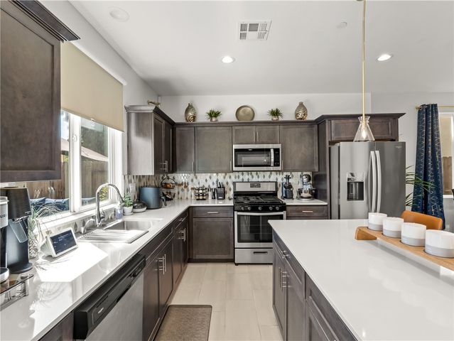 4198 N Reed, Fresno, CA 93723