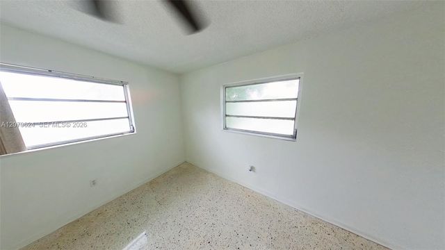 2712 W 10th Avenue 7, Hialeah, FL 33010