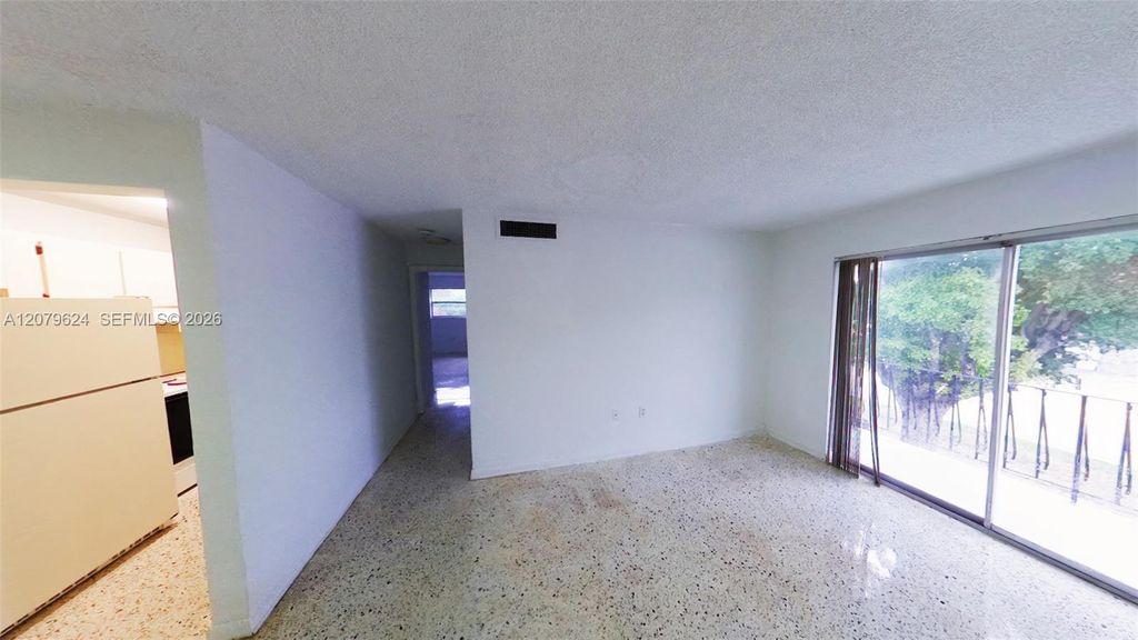 2712 W 10th Avenue 7, Hialeah, FL 33010