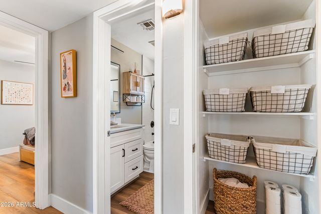 557 N STANDAGE --, Mesa, AZ 85201