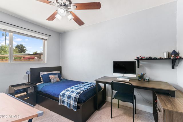 557 N STANDAGE --, Mesa, AZ 85201