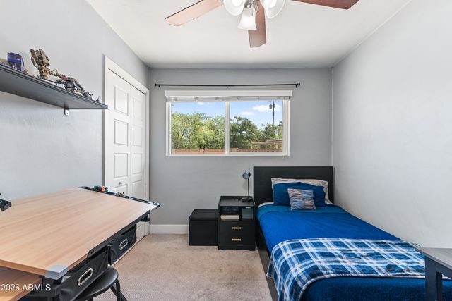 557 N STANDAGE --, Mesa, AZ 85201