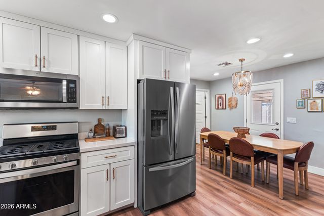 557 N STANDAGE --, Mesa, AZ 85201