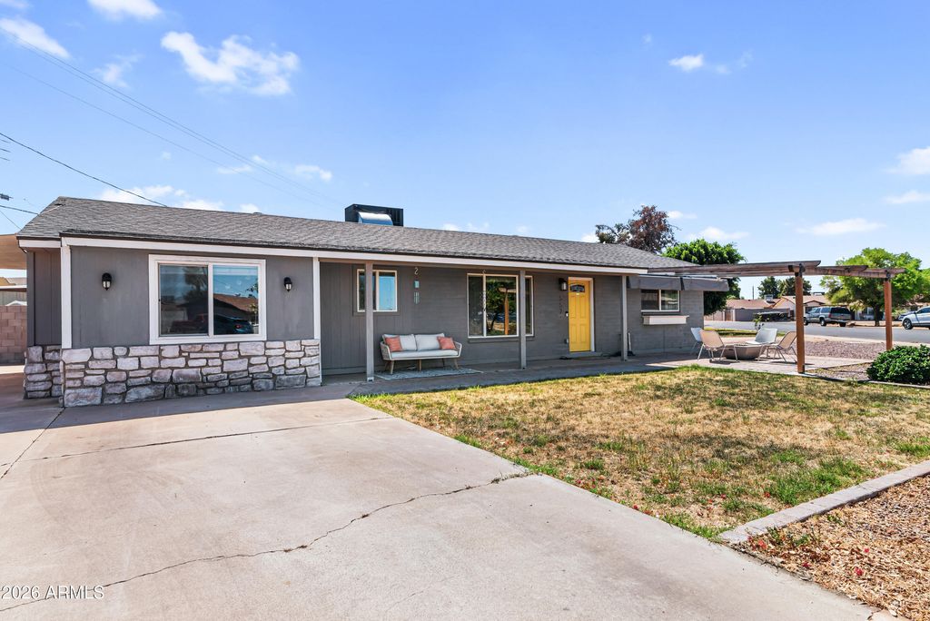 557 N STANDAGE --, Mesa, AZ 85201