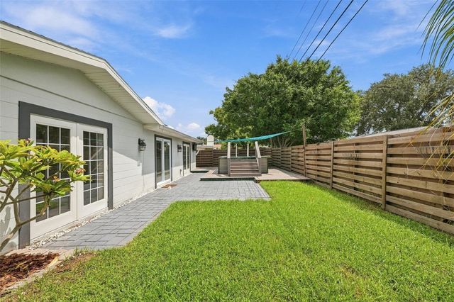 11084 102ND TERRACE, Seminole, FL 33778