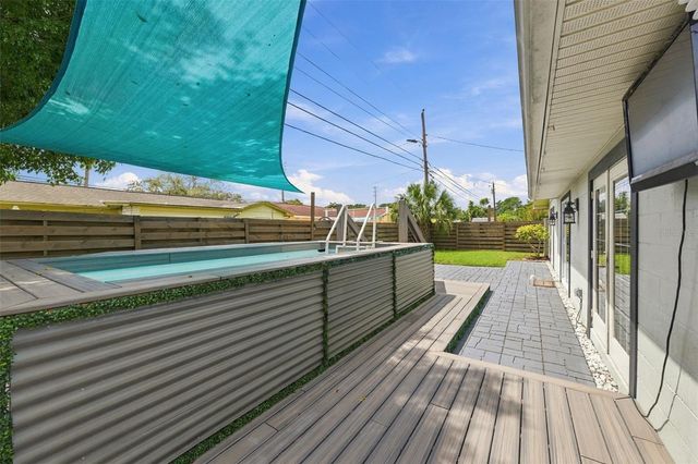 11084 102ND TERRACE, Seminole, FL 33778