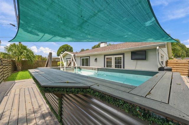 11084 102ND TERRACE, Seminole, FL 33778
