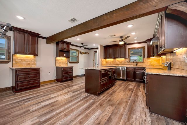 2561 County Road 248, Valley View, TX 76272