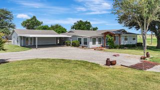2561 County Road 248, Valley View, TX 76272