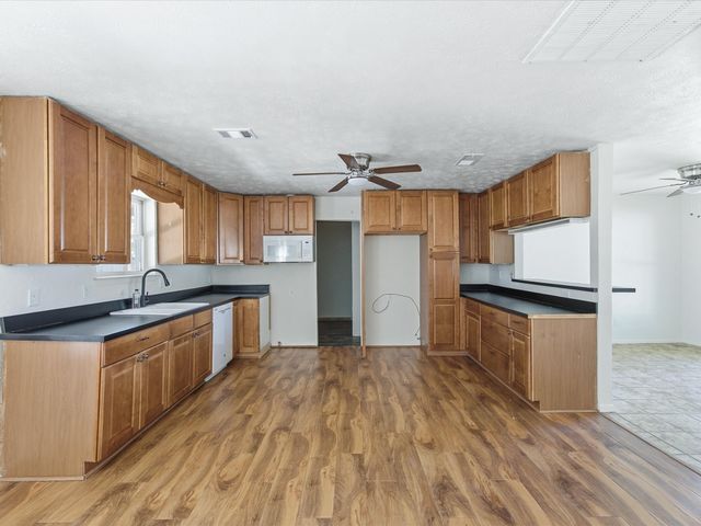433 W Dorris Drive, Grand Prairie, TX 75051