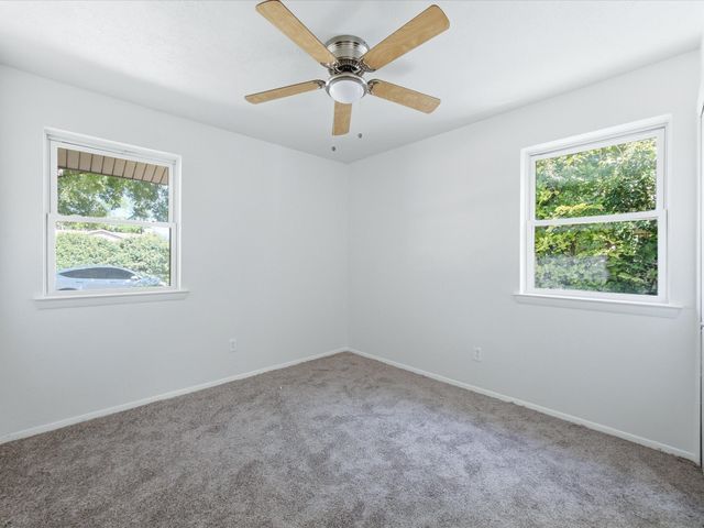 433 W Dorris Drive, Grand Prairie, TX 75051