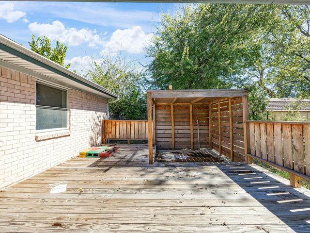 433 W Dorris Drive, Grand Prairie, TX 75051