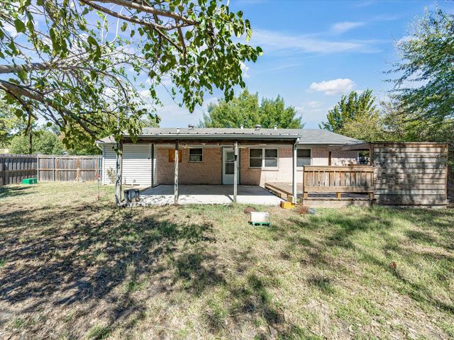 433 W Dorris Drive, Grand Prairie, TX 75051