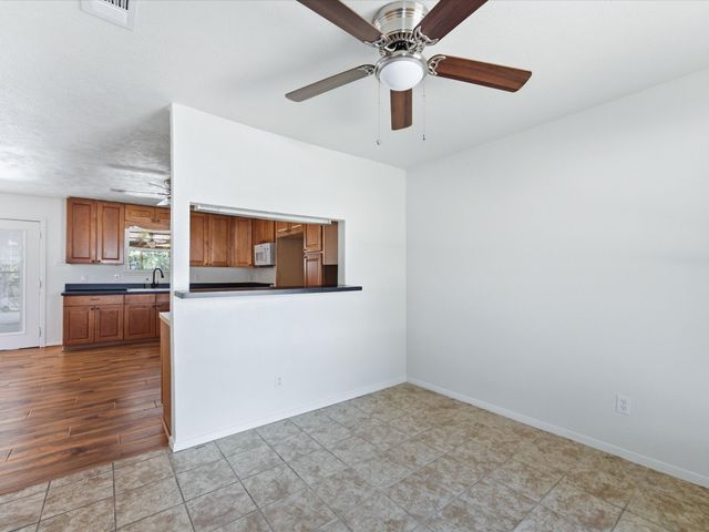433 W Dorris Drive, Grand Prairie, TX 75051