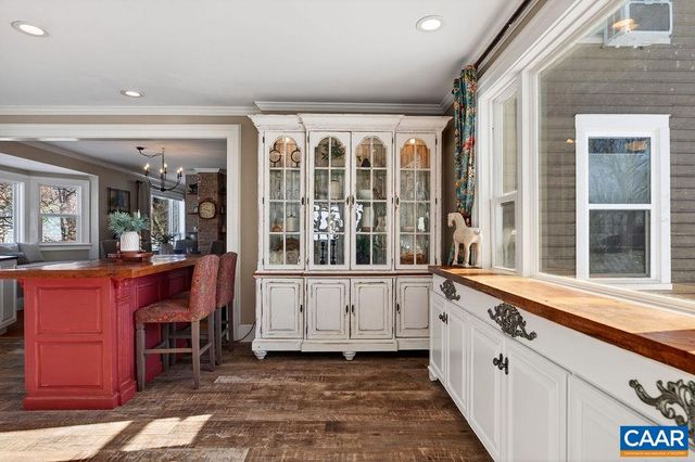 142 MT IDA LN, Staunton, VA 24401