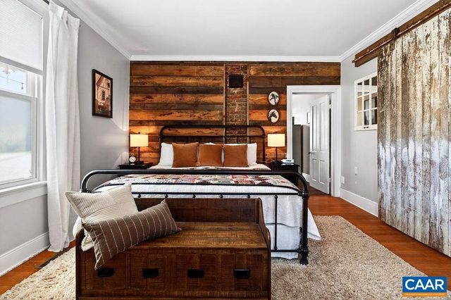 142 MT IDA LN, Staunton, VA 24401