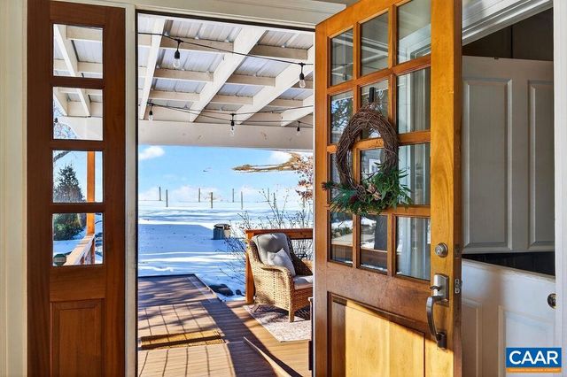 142 MT IDA LN, Staunton, VA 24401