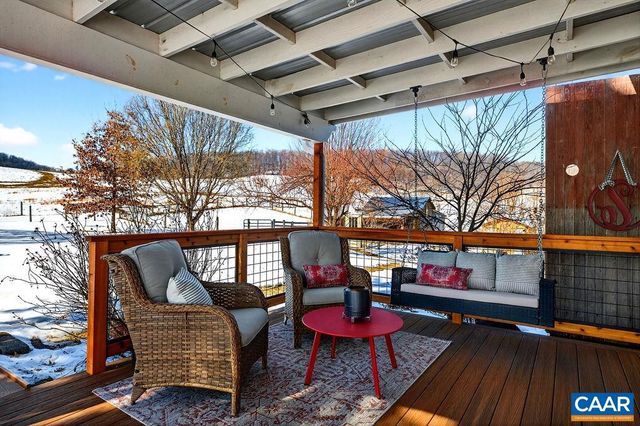 142 MT IDA LN, Staunton, VA 24401