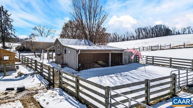 142 MT IDA LN, Staunton, VA 24401