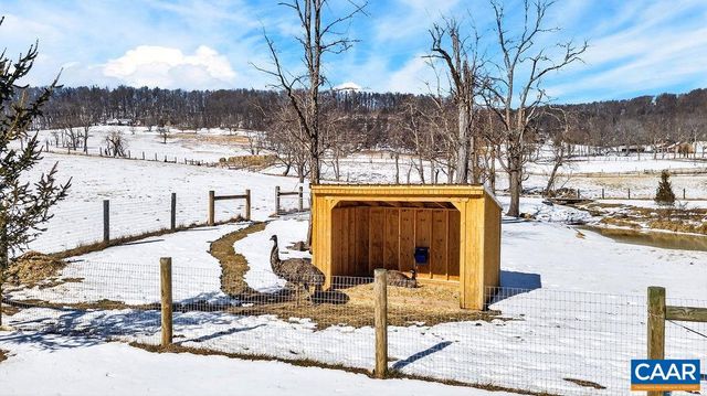 142 MT IDA LN, Staunton, VA 24401