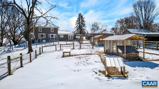 142 MT IDA LN, Staunton, VA 24401