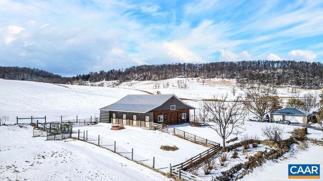 142 MT IDA LN, Staunton, VA 24401